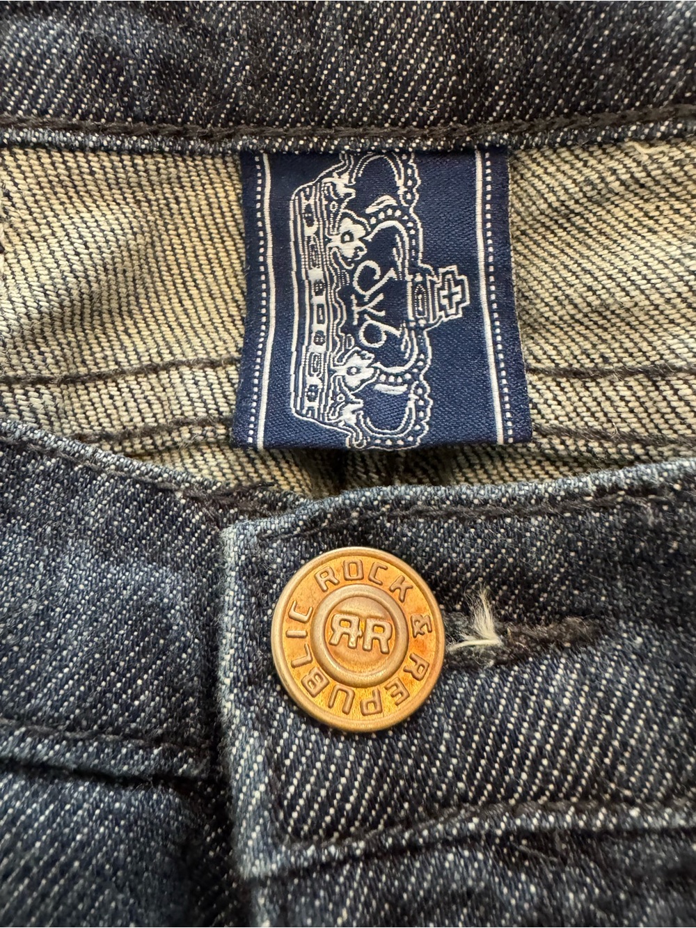 Victoria Beckham Rock & Republic Dark Blue Jeans with Gold Crown Embroidery - Picture 3 of 7